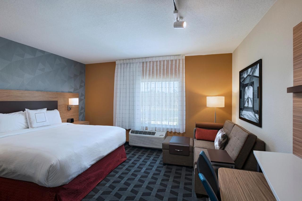 Towneplace Suites By Marriott Naples Vineyards Esterno foto