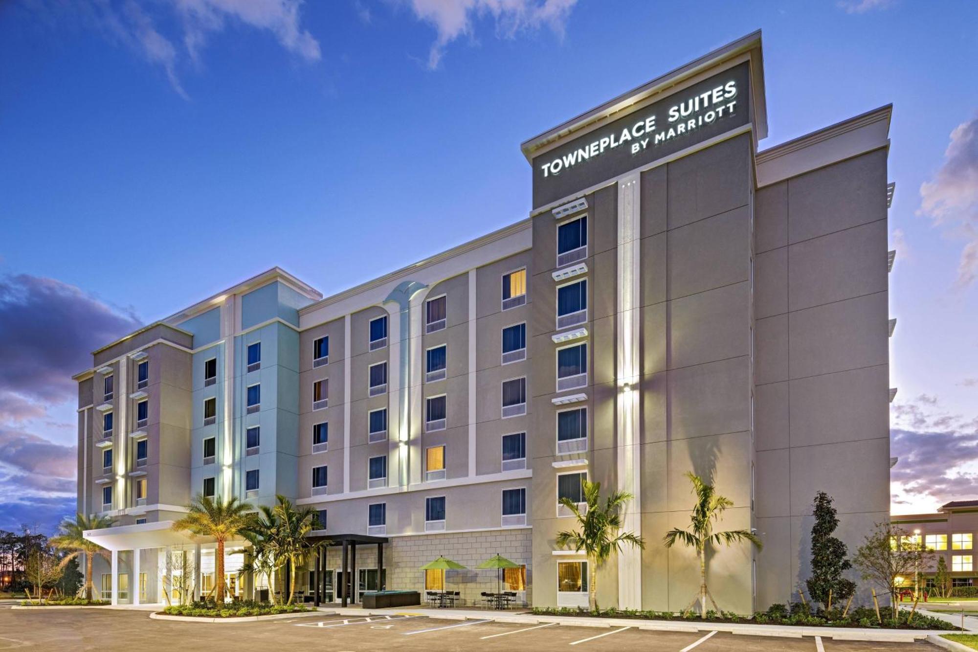 Towneplace Suites By Marriott Naples Vineyards Esterno foto