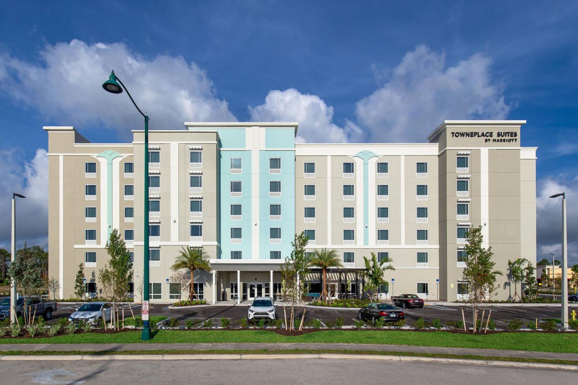 Towneplace Suites By Marriott Naples Vineyards Esterno foto