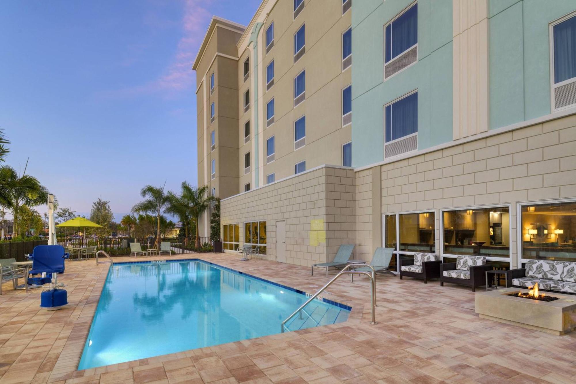 Towneplace Suites By Marriott Naples Vineyards Esterno foto